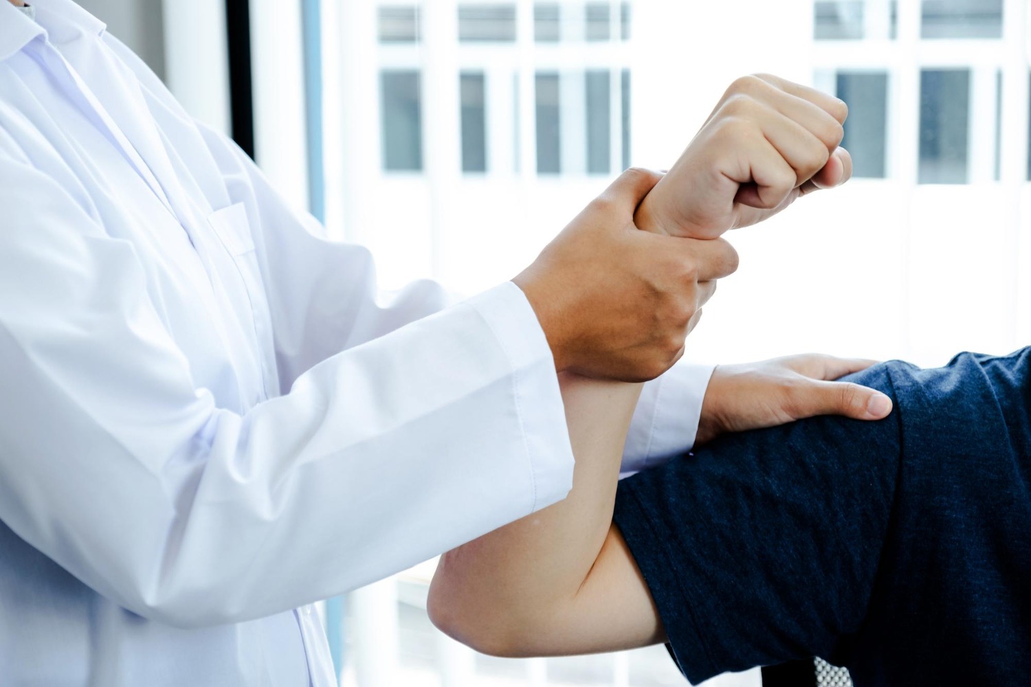 Best Shoulder Elbow Orthopedic Surgeon in Chennai